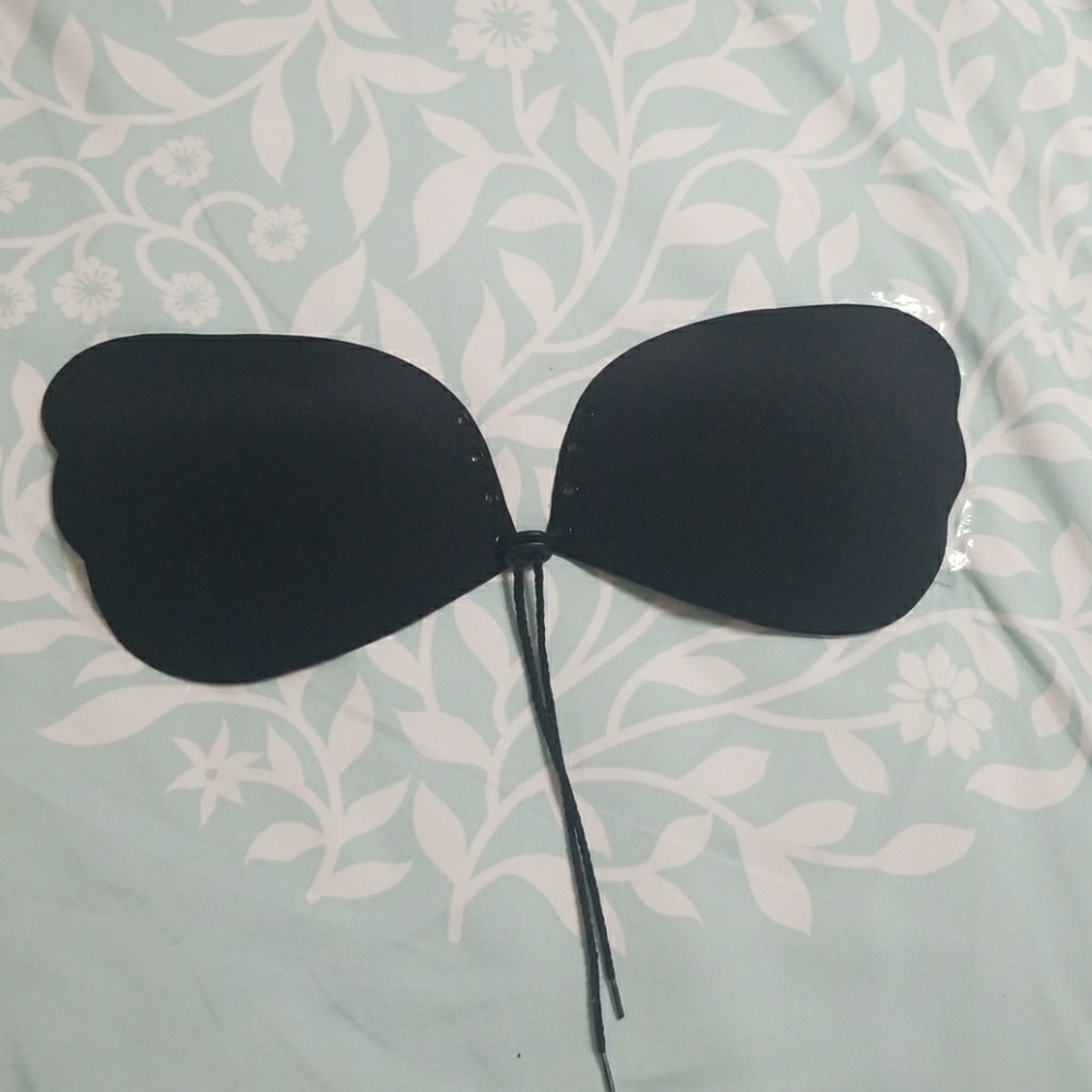 Backless strapless lace up bra size D